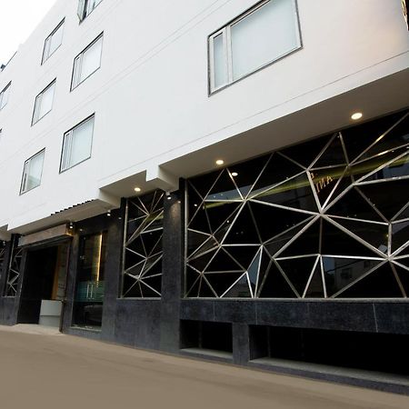 Hotel Stanley By Foxi Group- Near Delhi International Airport Нью-Делі Екстер'єр фото