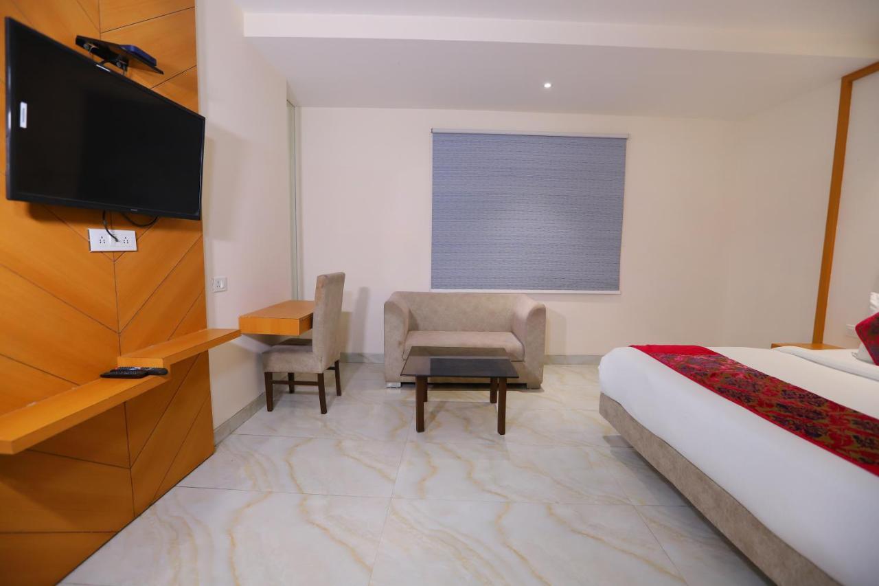 Hotel Stanley By Foxi Group- Near Delhi International Airport Нью-Делі Екстер'єр фото